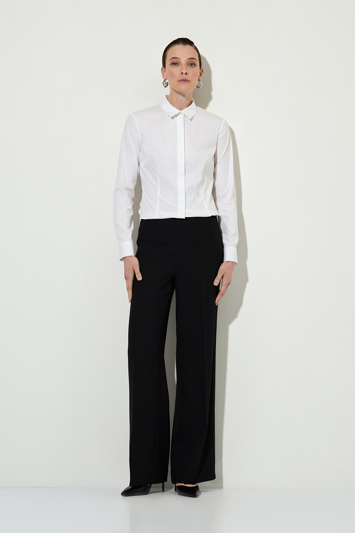 Trousers female БРЮКИ VASSA&Co Black