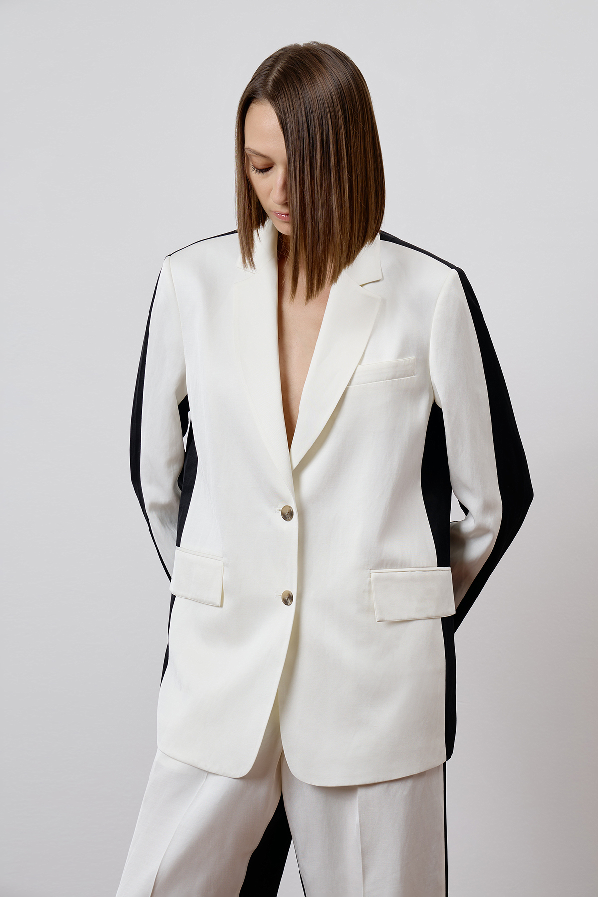 Жакет в стиле color block female ЖАКЕТ ЖЕНСКИЙ VASSA CODE Black