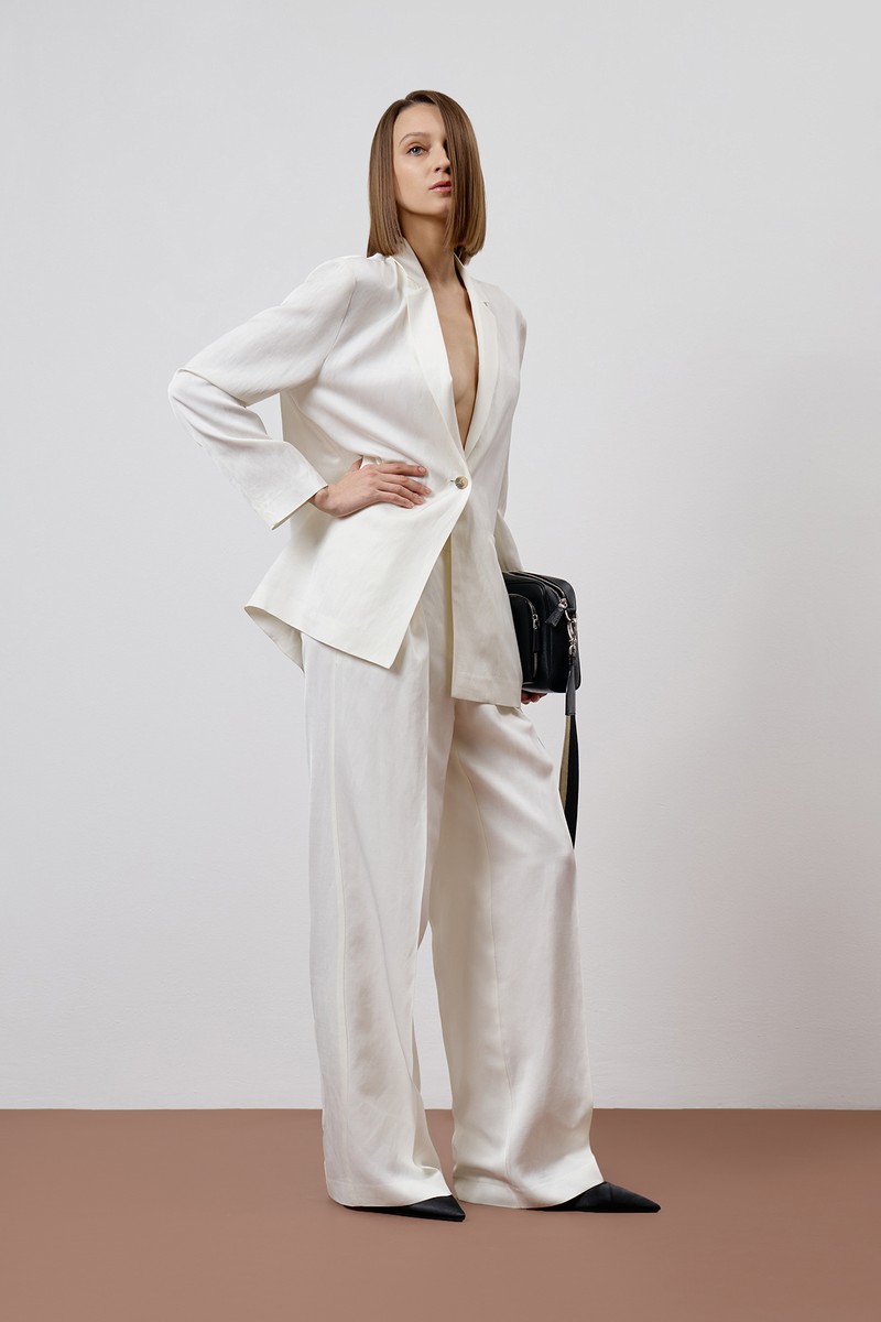 Жакет female ЖАКЕТ ЖЕНСКИЙ VASSA CODE White