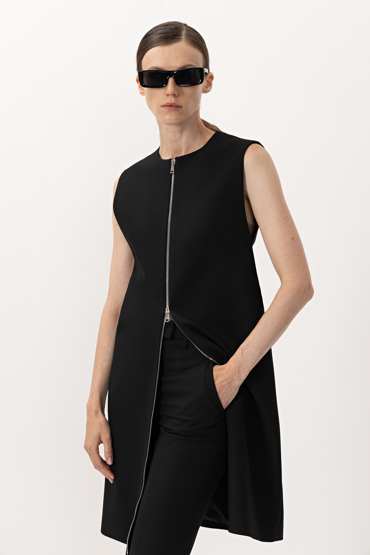 Vest female ЖИЛЕТ VASSA&Co Black