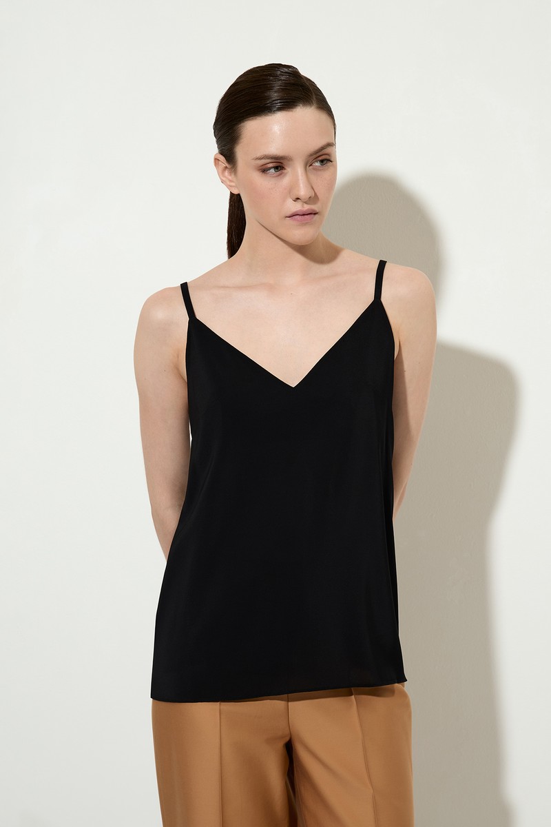 Базовый топ female БЛУЗКА VASSA&Co Black