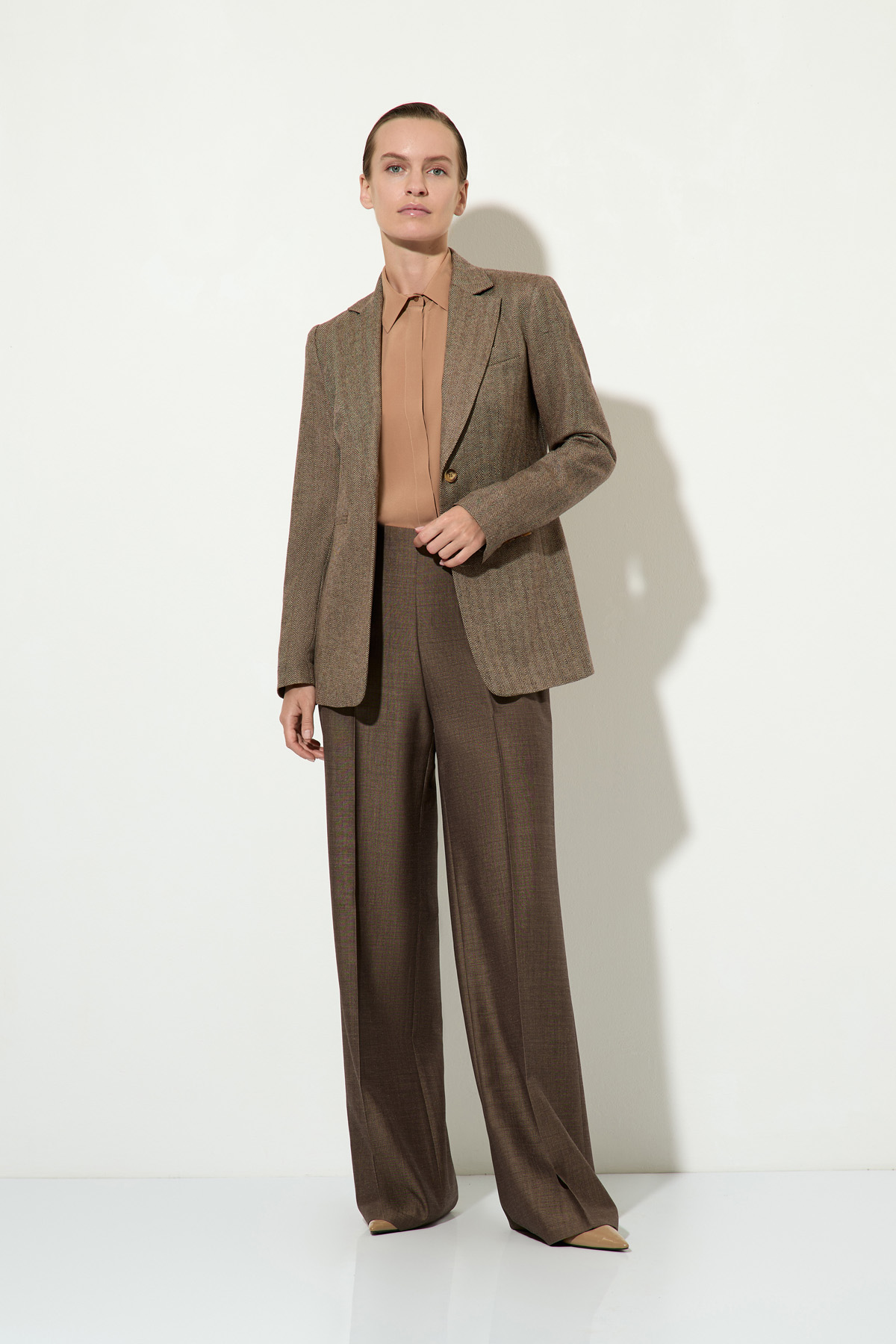 Брюки female БРЮКИ VASSA&Co Brown