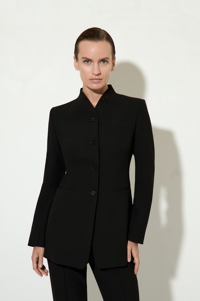 Однобортный жакет с воротником-стойкой VASSA&Co, пол женский, цвет черный