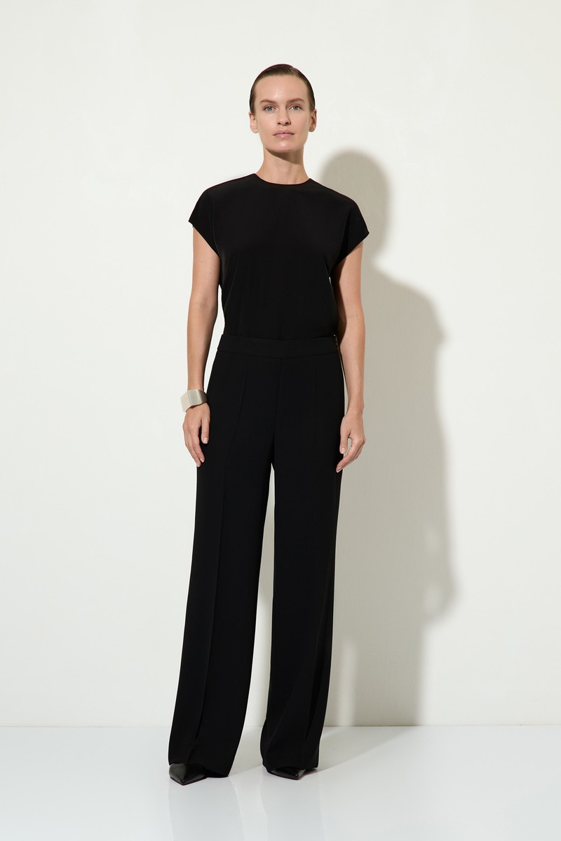 Брюки VASSA&Co, пол female, цвет black