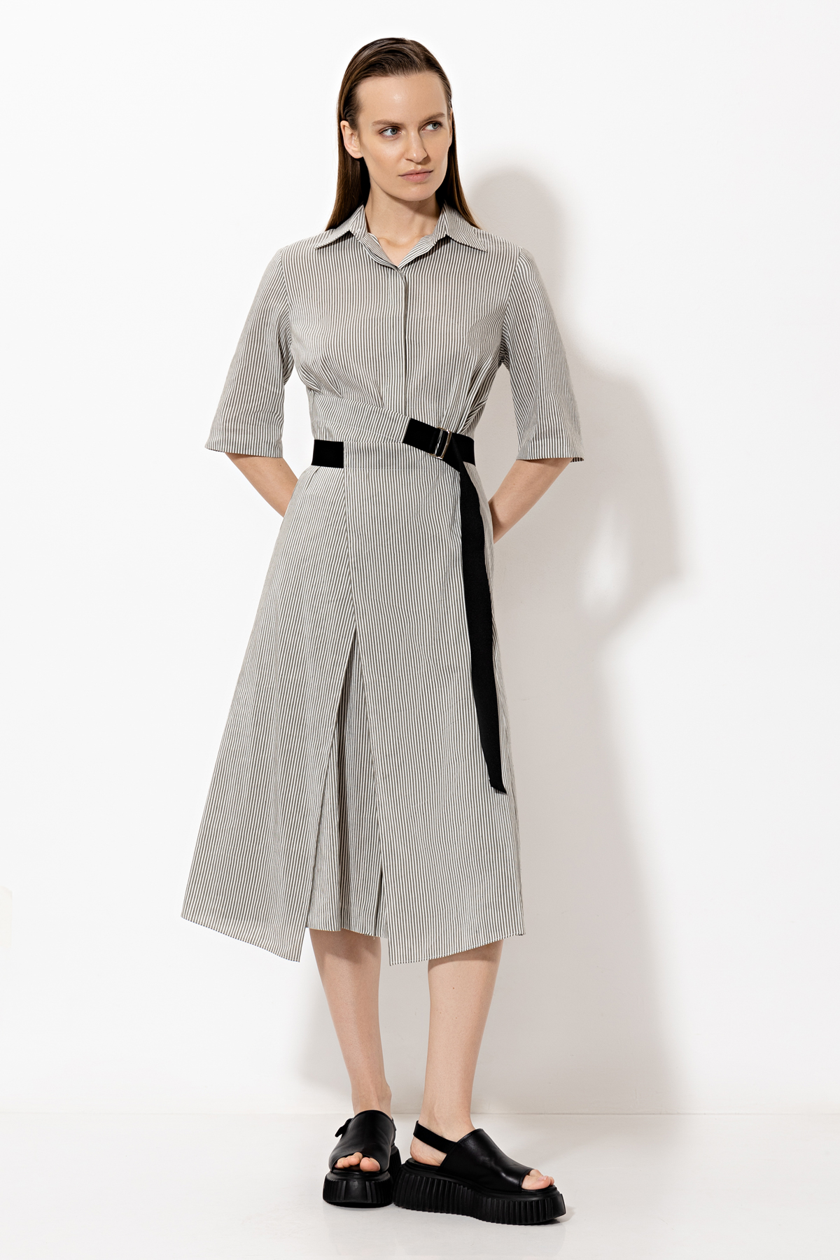Dress female ПЛАТЬЕ VASSA&Co Brown