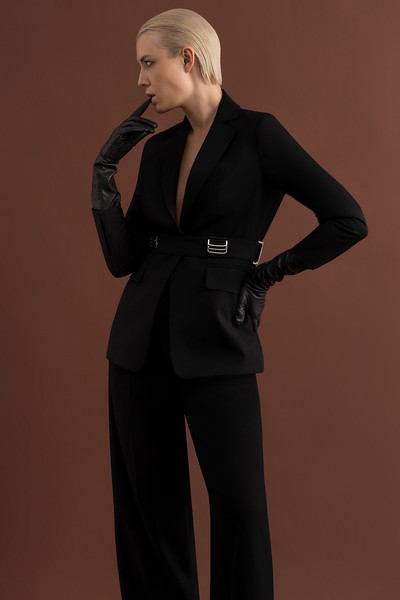 Жакет с акцентным поясом VASSA&Co, пол женский, цвет черный