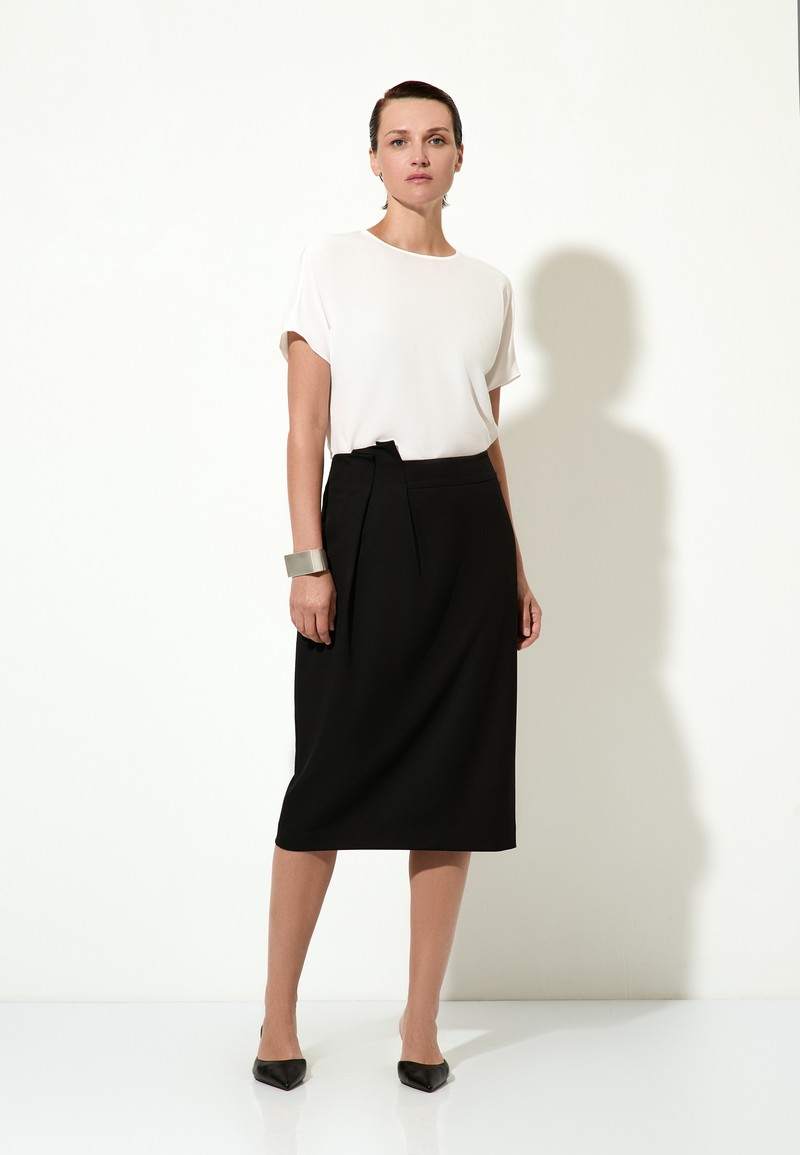 Юбка с асимметричной драпировкой female ЮБКА VASSA&Co Black