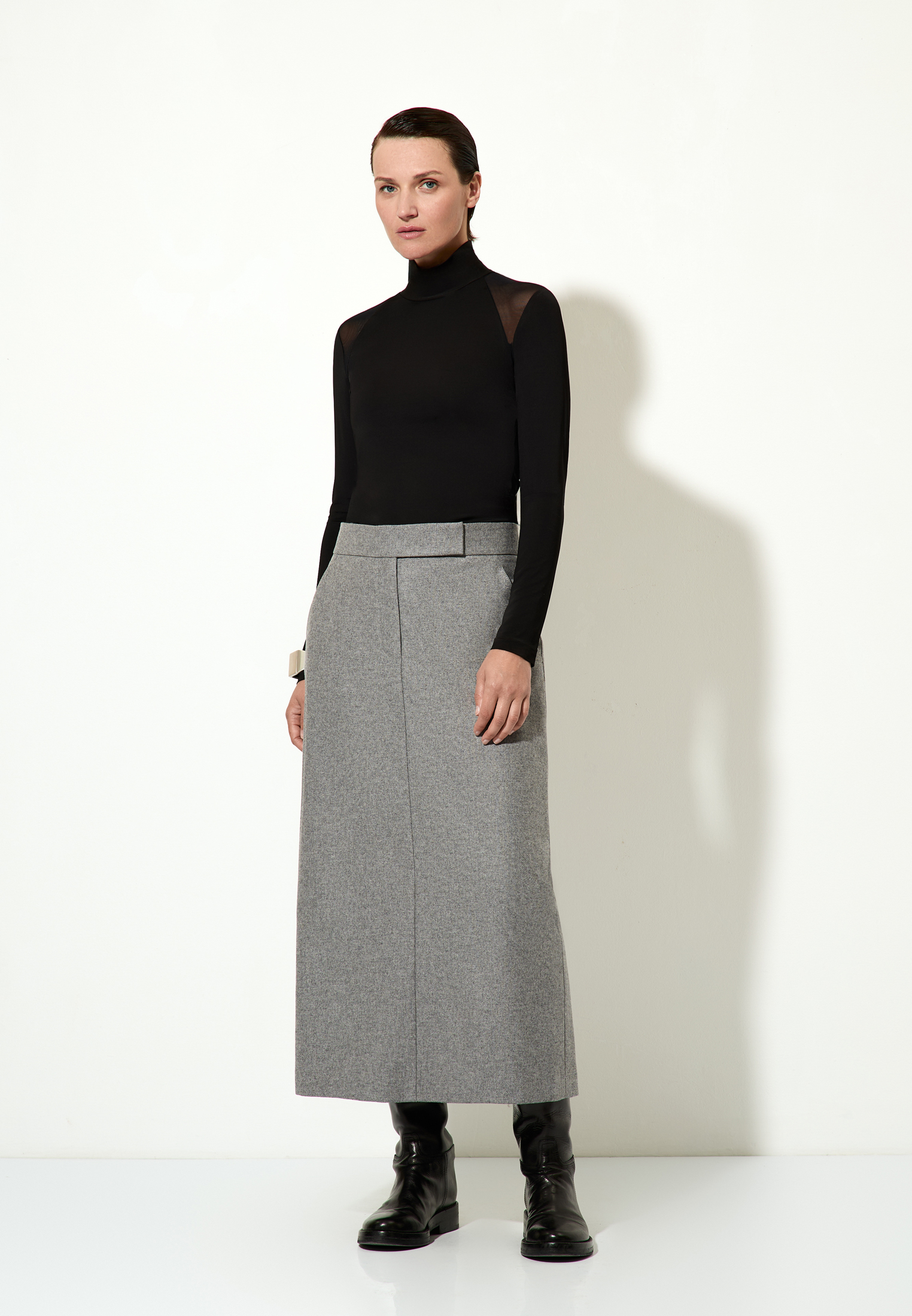 Skirt female ЮБКА VASSA&Co Серый