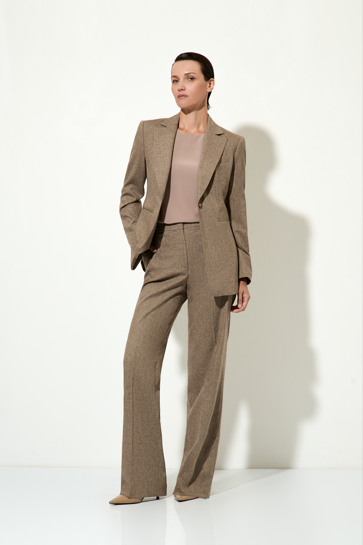 Брюки прямого кроя из полушерсти