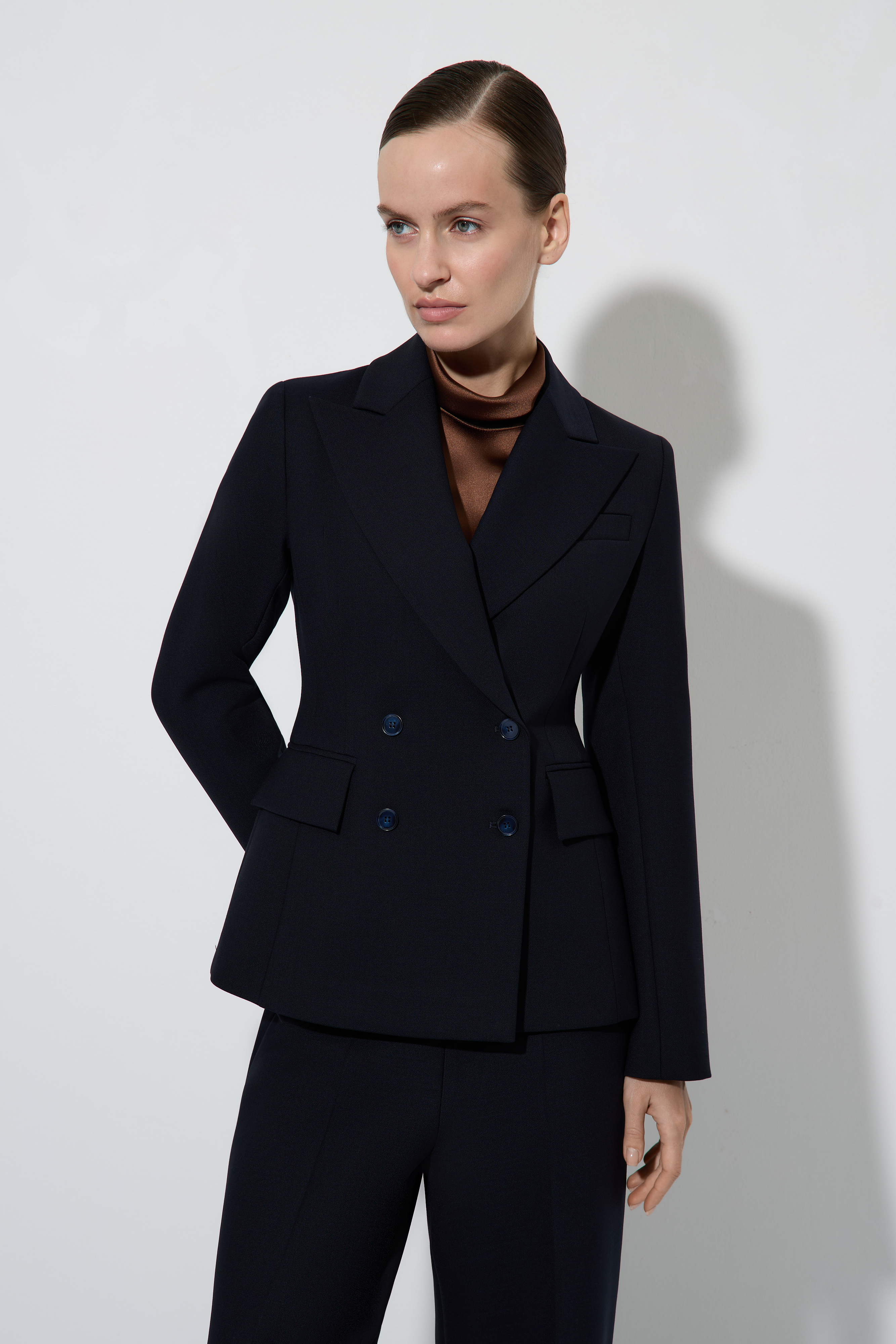 Жакет приталенного силуэта VASSA&Co, пол female, цвет Синий