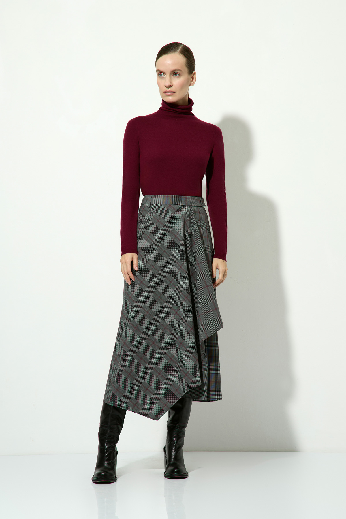 Водолазка из натуральной шерсти VASSA CODE, пол женский, цвет бордовый