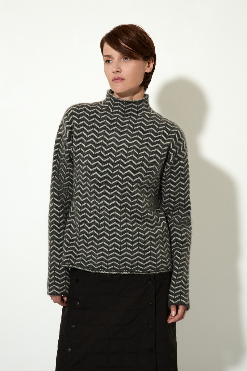 Pullover VASSA CODE, пол female, цвет Серый