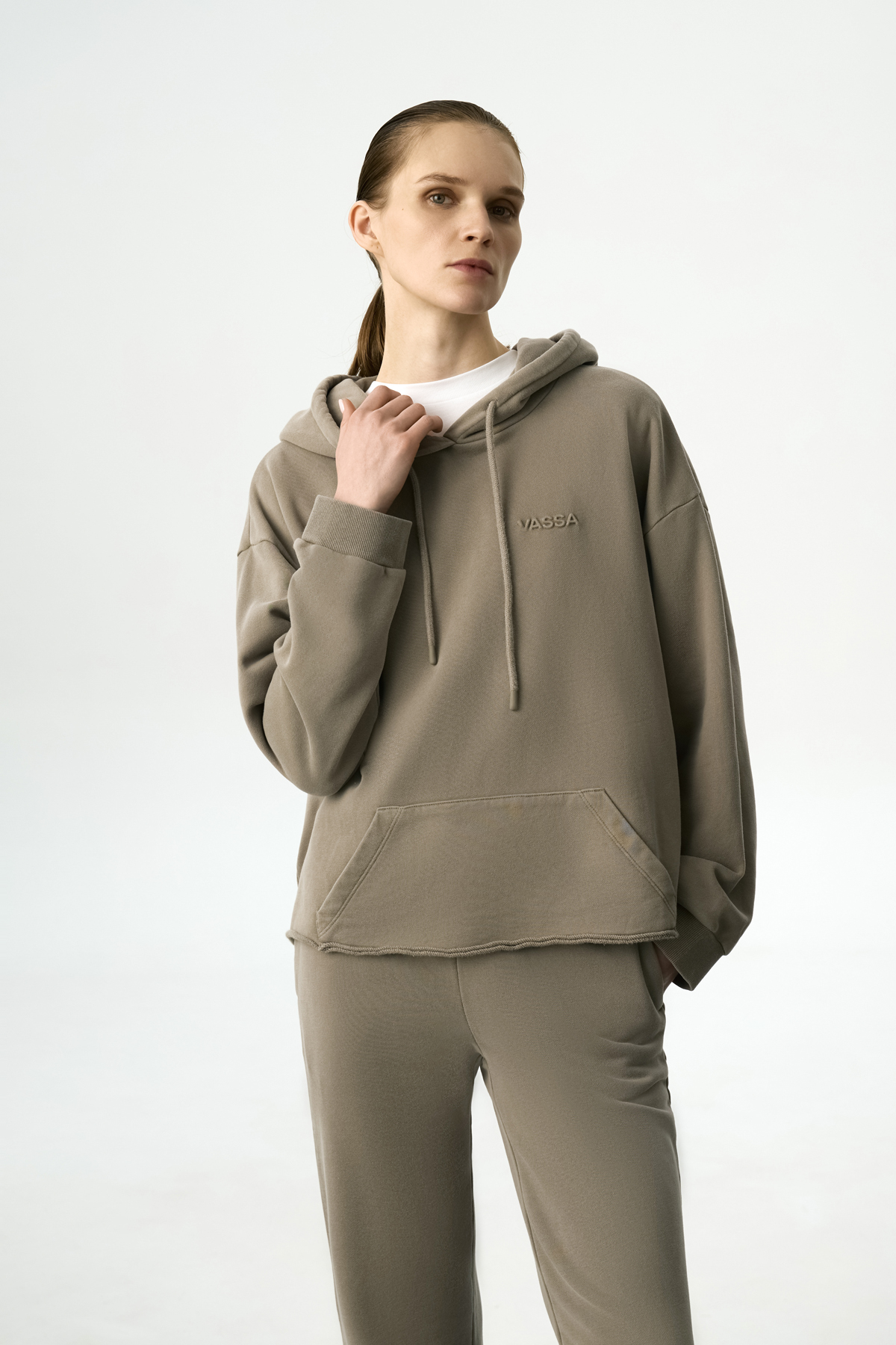 Худи зеленого цвета VASSA CODE, пол female, цвет зеленый