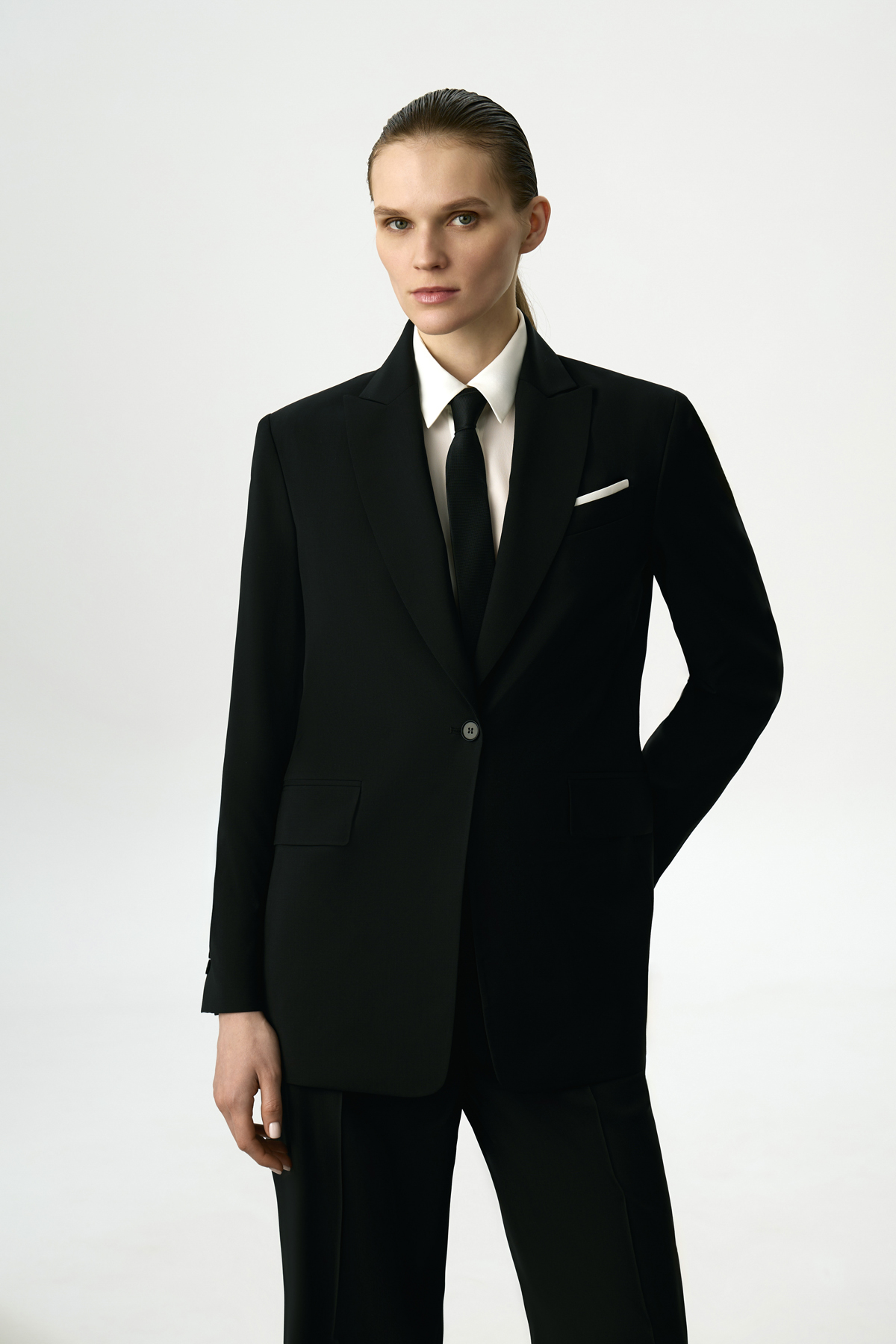 Жакет однобортный черный VASSA&Co, пол female, цвет black