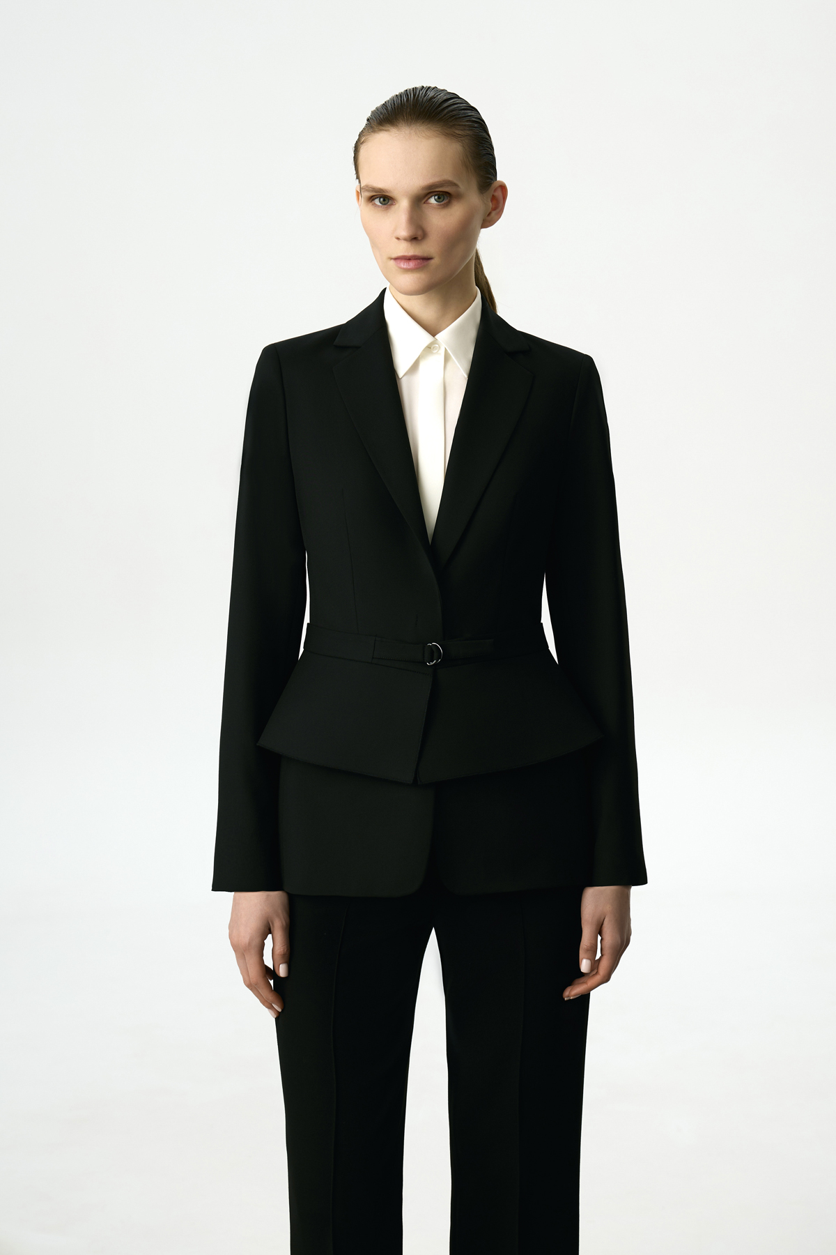 Жакет со съемной баской VASSA&Co, пол женский, цвет черный