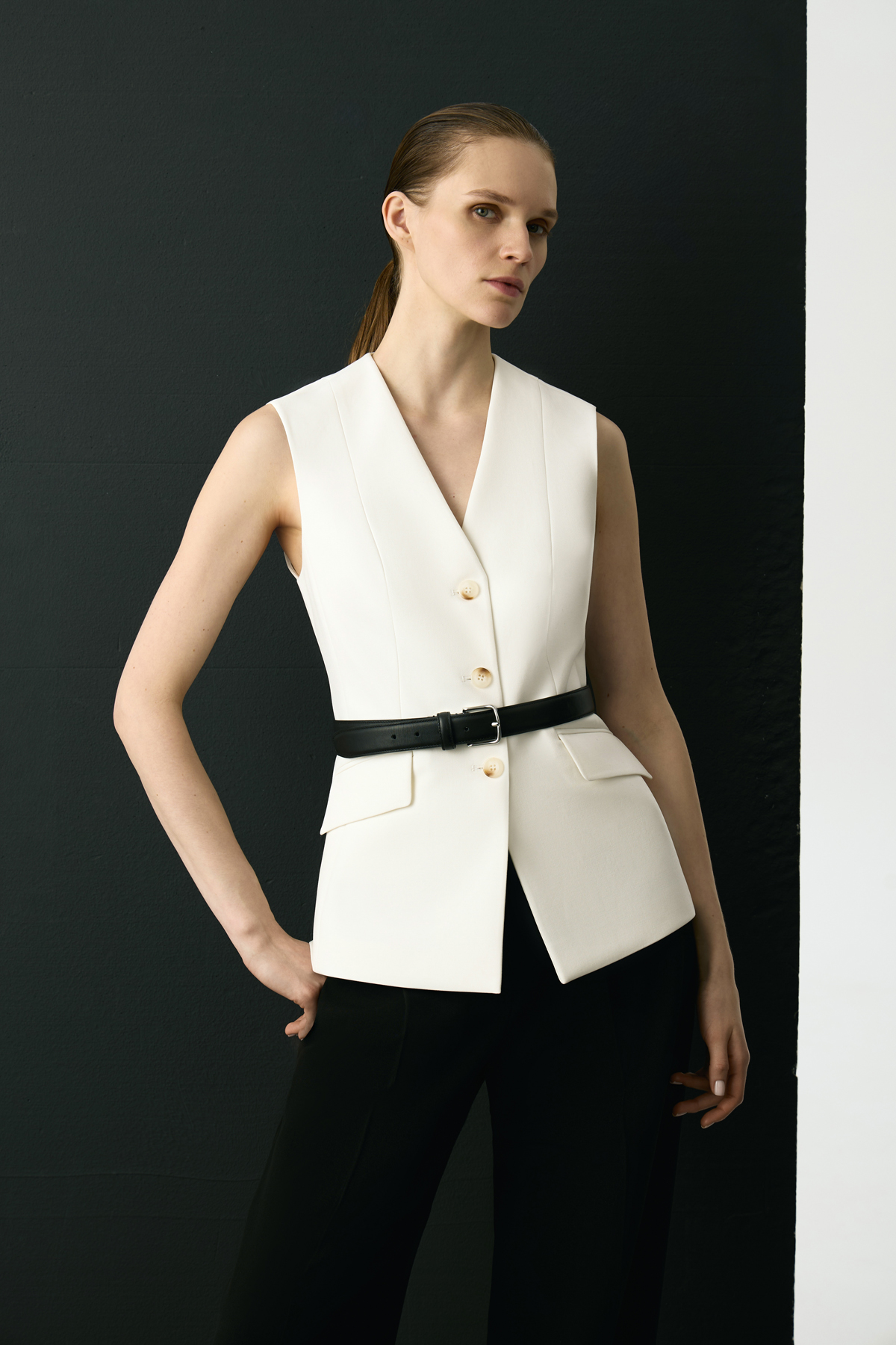 Жилет белый VASSA&Co, пол женский, цвет белый