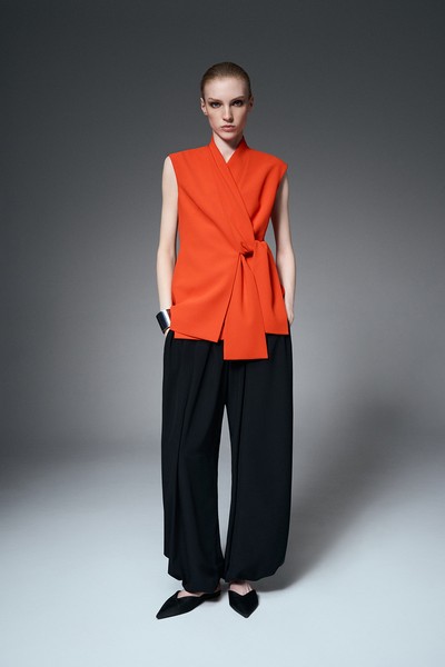 Жилет асимметричный VASSA&Co, пол female, цвет red