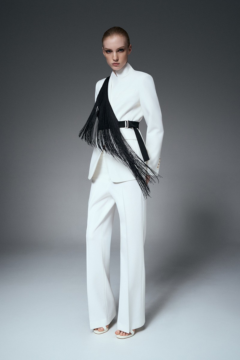 Брюки белые VASSA&Co, пол женский, цвет белый