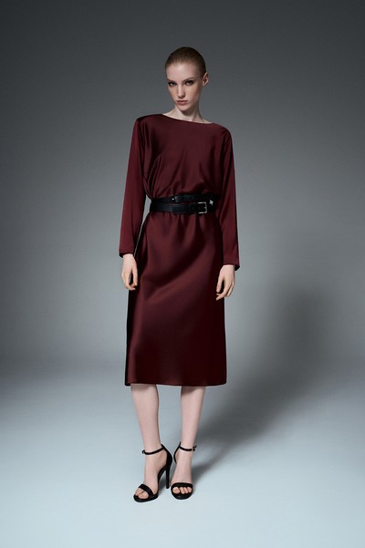 Платье атласное бордовое VASSA&Co, пол female, цвет red