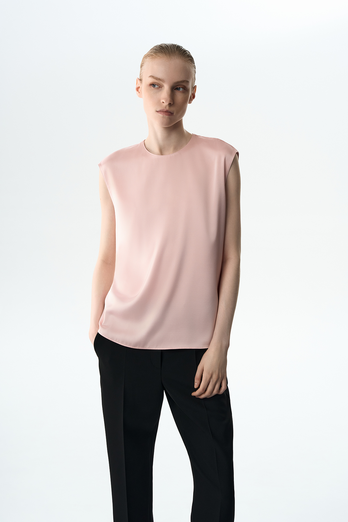 Блузка розовая VASSA&Co, пол женский, цвет розовый