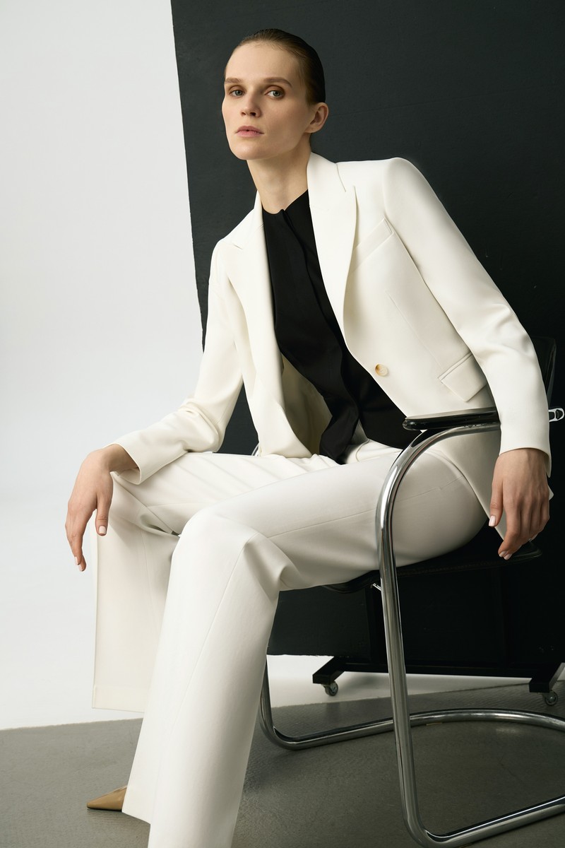 Жакет однобортный белый VASSA&Co, пол female, цвет white