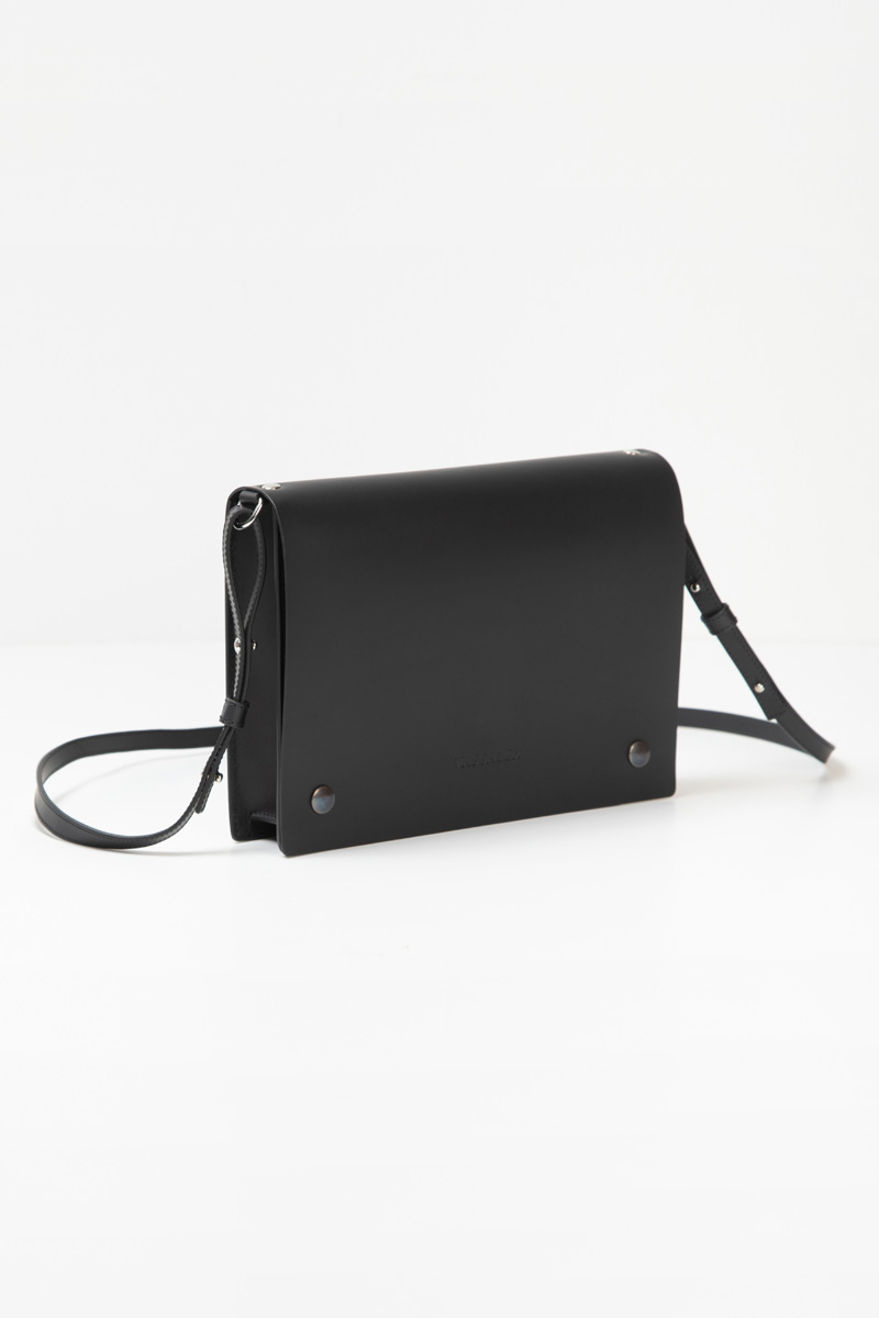 Сумка cross-body (средняя) VASSA&Co, пол Женский, цвет Черный