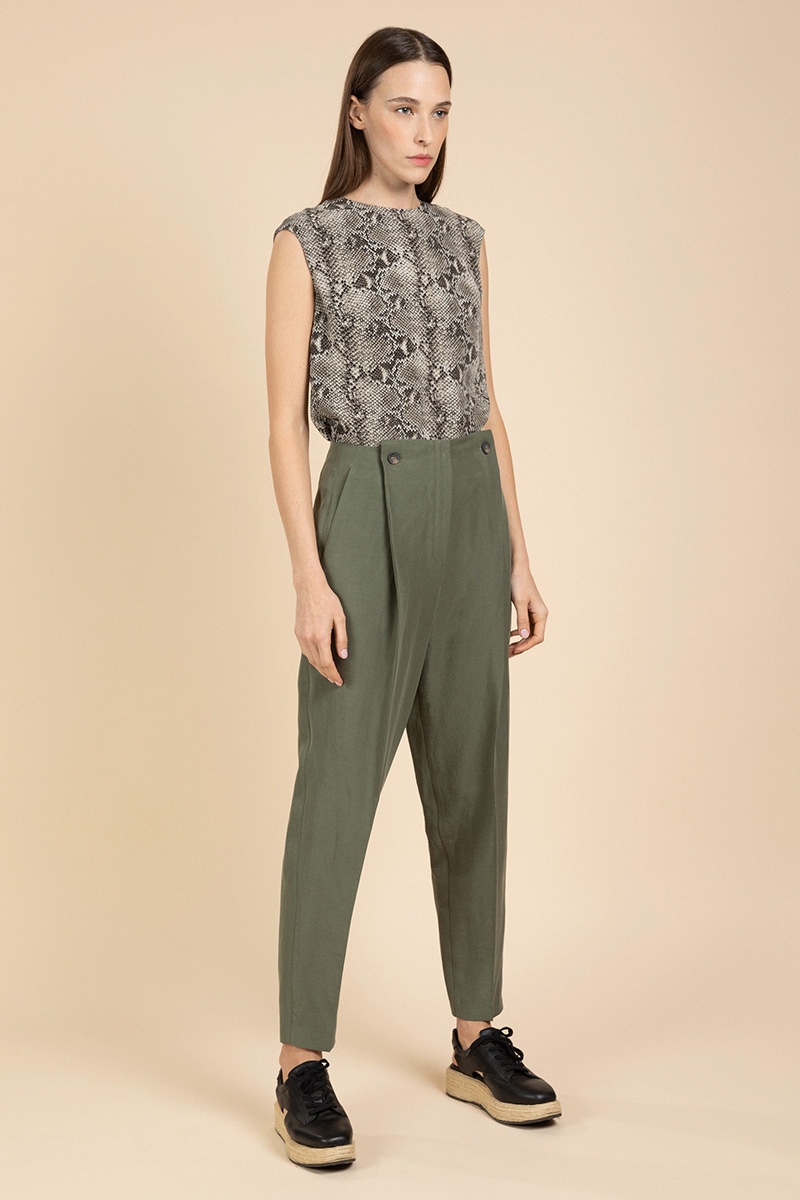 Pants VASSA&Co, пол female, цвет зеленый