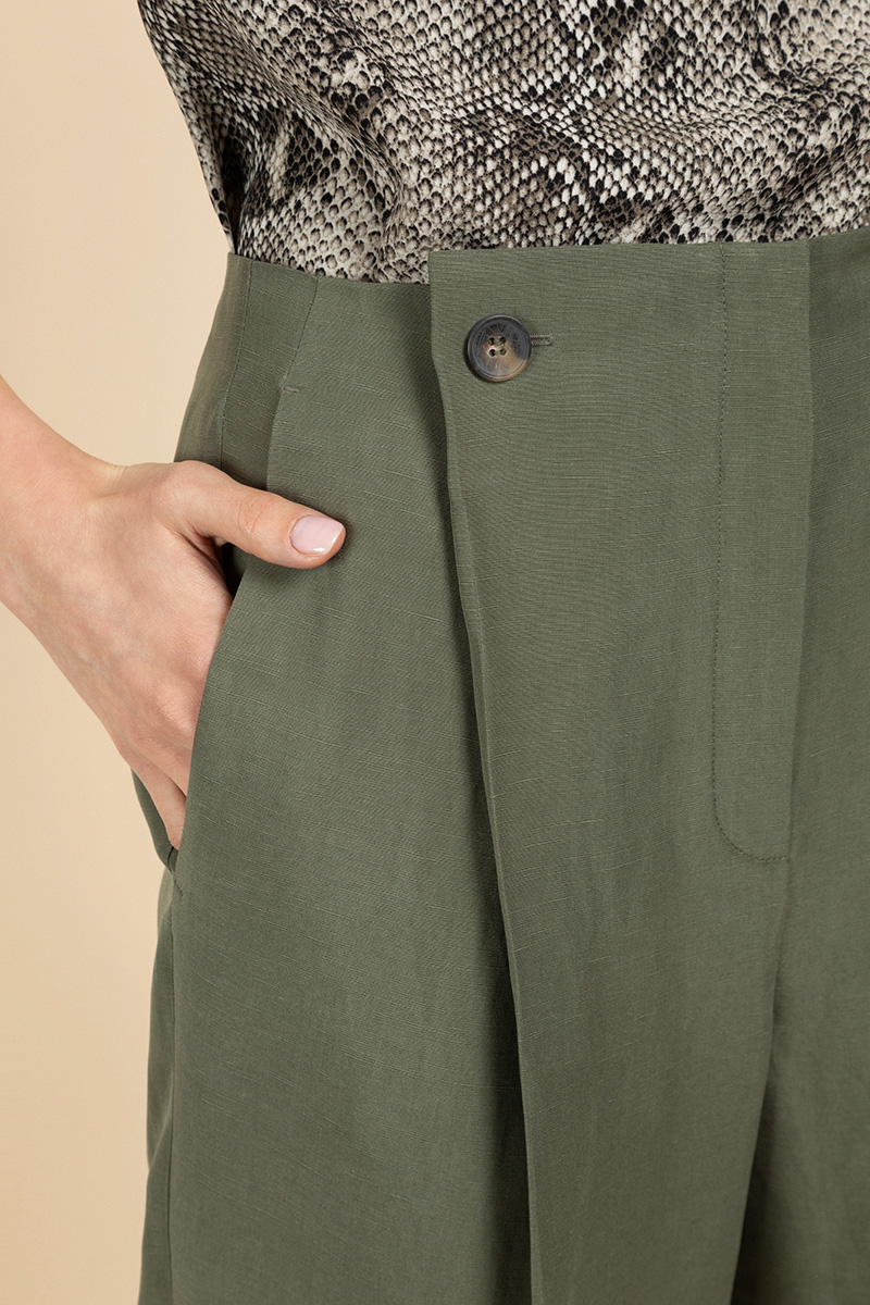 Pants VASSA&Co, пол female, цвет зеленый