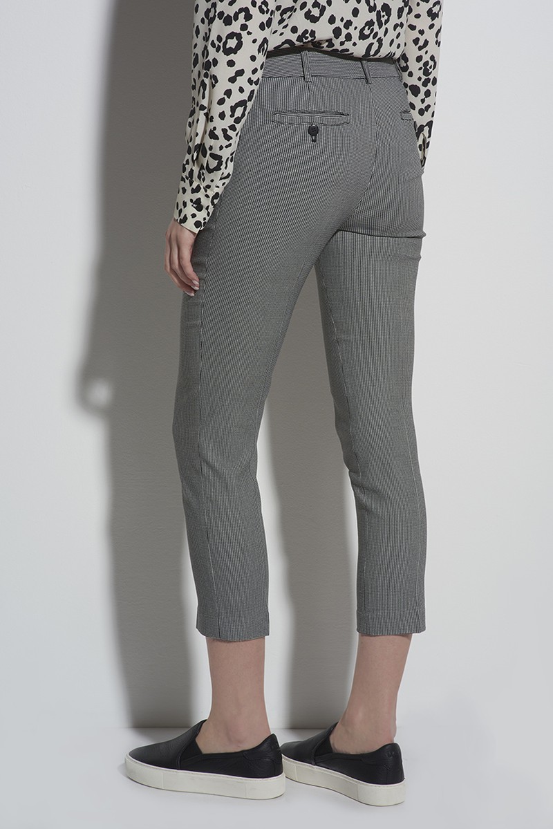 Брюки укороченные зауженные к низу серого цвета VASSA CODE, пол женский, цвет серый, фото №[порядок