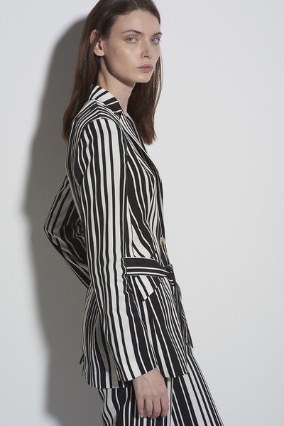 Jacket VASSA CODE, пол female, цвет black, фото №3