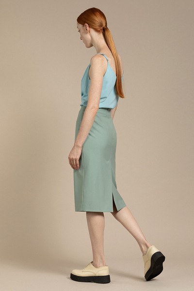 Классическая юбка зауженного силуэта VASSA&Co, пол женский, цвет хаки, фото №3