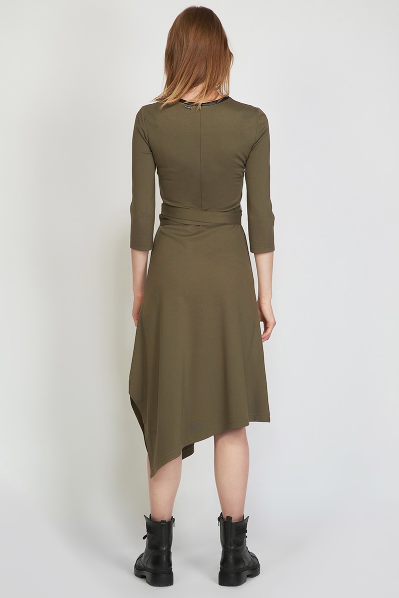 Трикотажное платье с асимметричной юбкой VASSA CODE, пол женский, цвет зеленый, фото №5