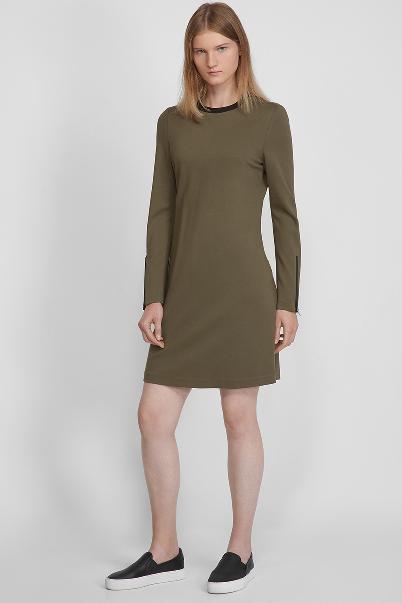 Трикотажное платье с отделкой по горловине из экокожи VASSA CODE, пол женский, цвет зеленый