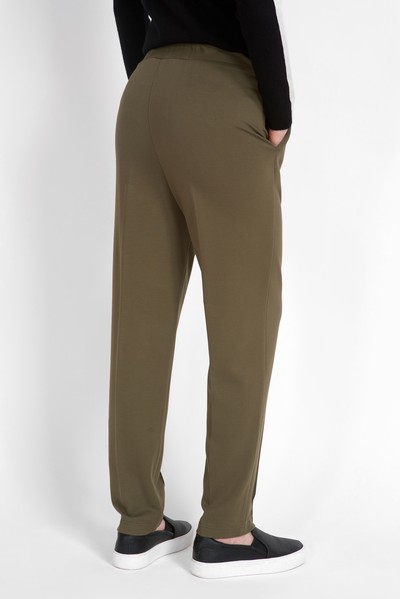 Брюки прямые трикотажные с поясом на резинке VASSA CODE, пол женский, цвет зеленый, фото №5