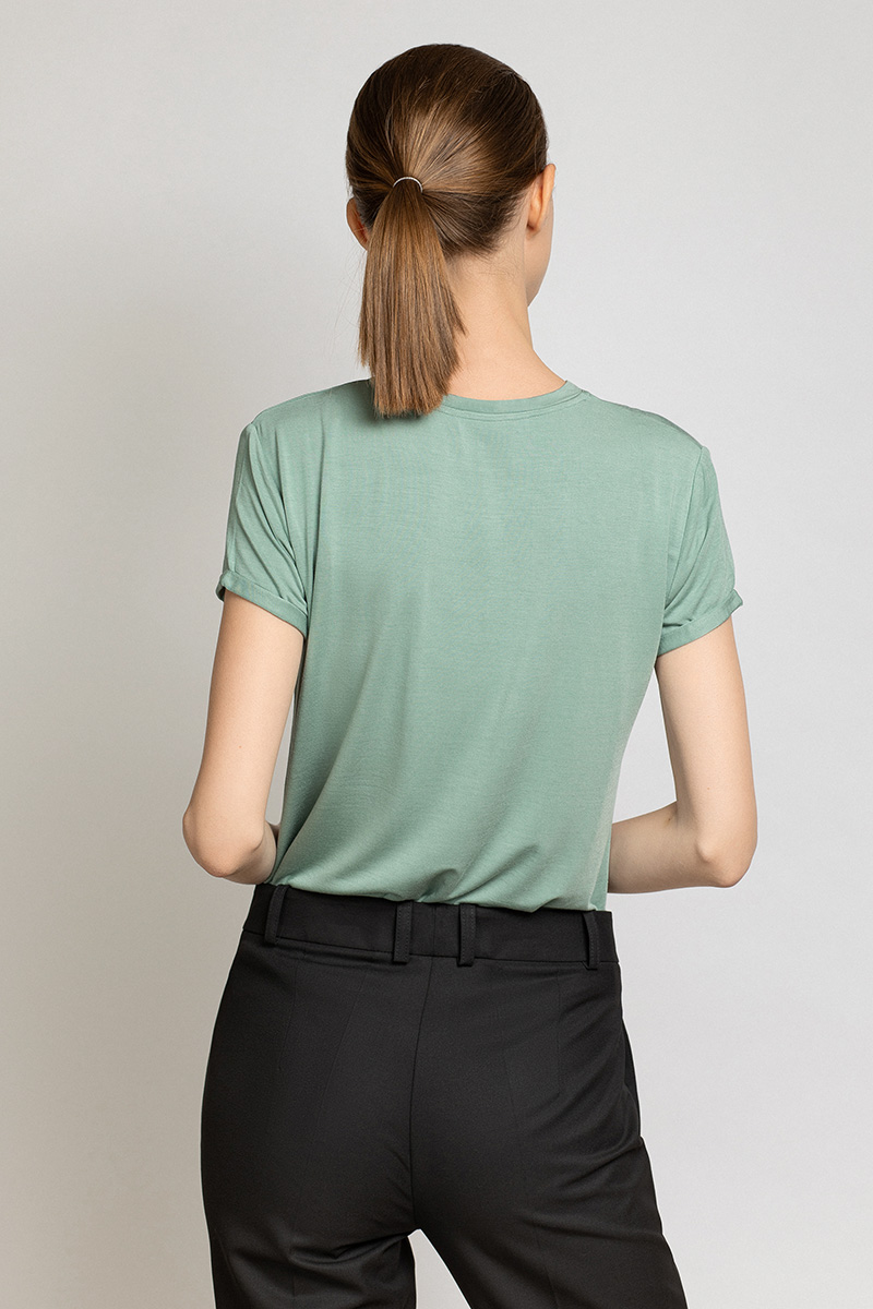 Футболка женская однотонная VASSA&Co, пол женский, цвет зеленый