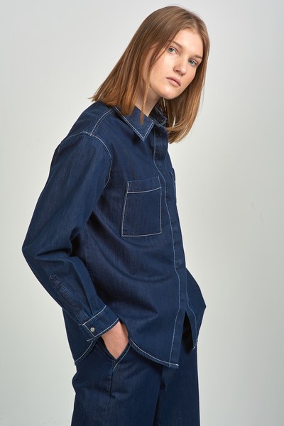 Джинсовая рубашка VASSA CODE, пол женский, цвет синий, фото №5