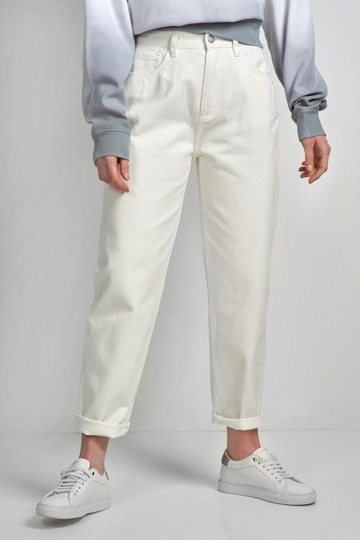 Джинсы-бананы с завышенной талией VASSA CODE, пол женский, цвет белый, фото №3