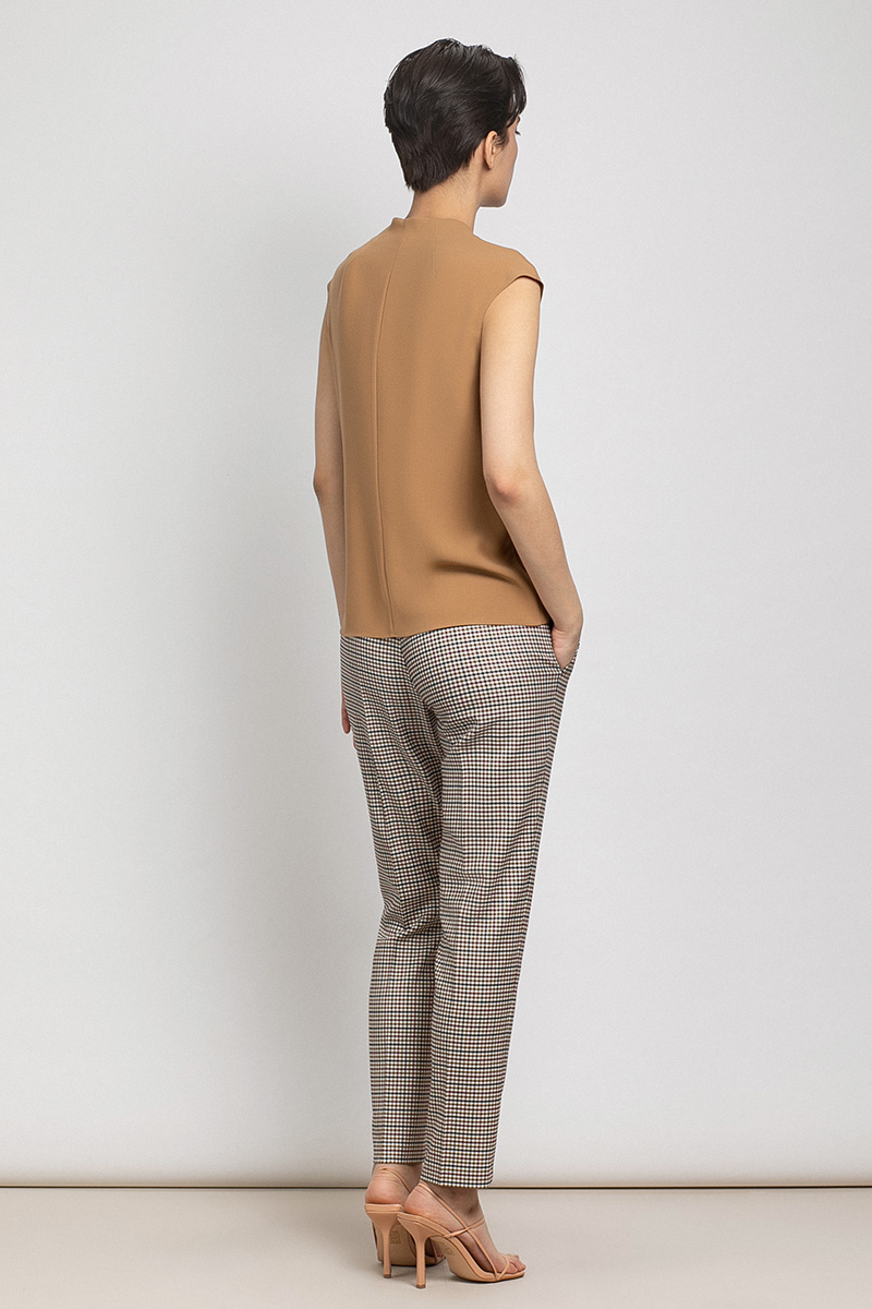 Базовый топ с V-образным вырезом VASSA&Co, пол женский, цвет коричневый, фото №4