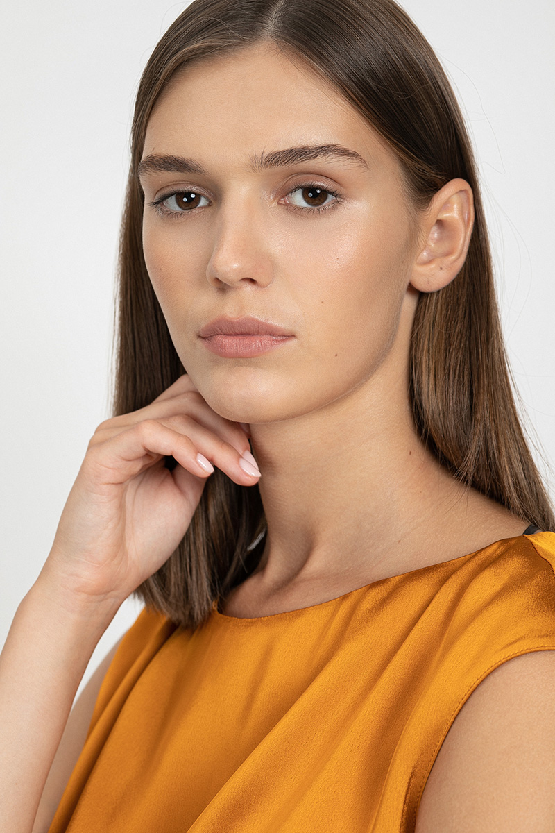 Блузка из вискозы VASSA&Co, пол женский, цвет желтый