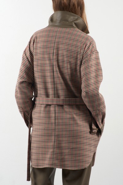 Жакет-рубашка с поясом VASSA CODE, пол женский, цвет хаки, фото №4