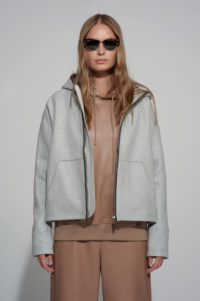 Джемпер из фланели на трикотажной основе VASSA CODE, пол женский, цвет серый