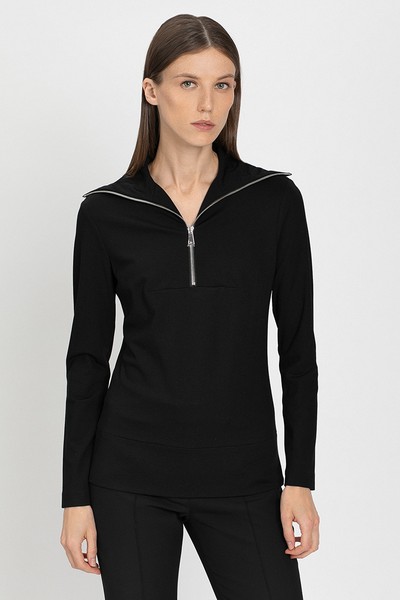 Блузка с воротником-стойкой VASSA&Co, пол женский, цвет черный, фото №2