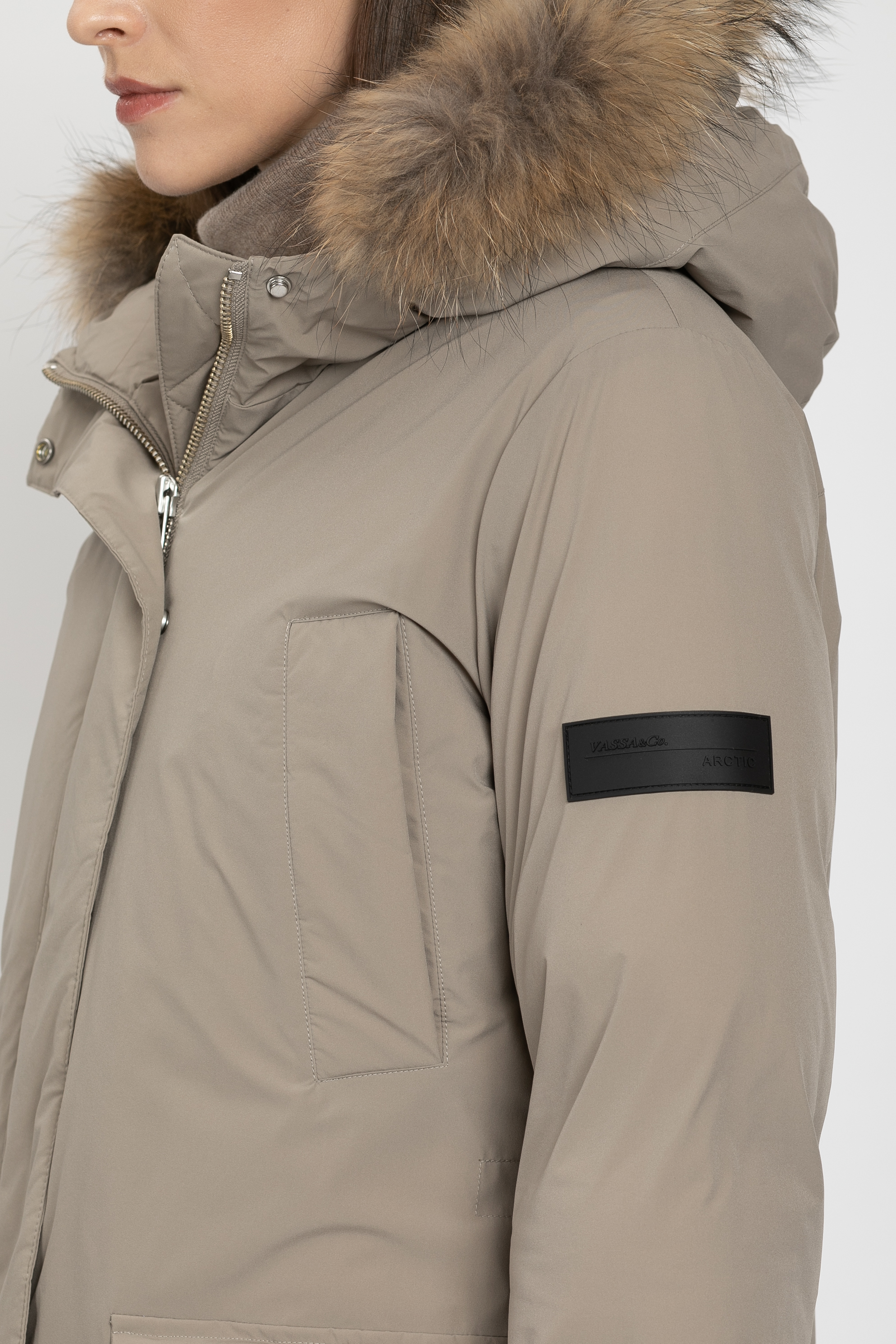 Утепленное пальто VASSA&Co, пол женский, цвет коричневый