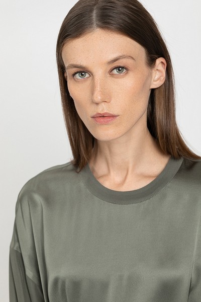 Комбинированное платье VASSA&Co, пол женский, цвет хаки, фото №3