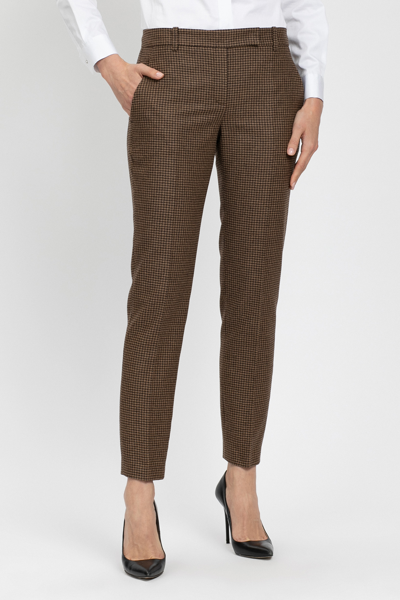 Брюки классические VASSA&Co, пол женский, цвет коричневый