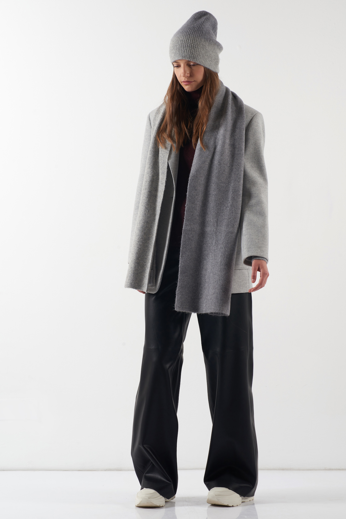 Шапка женская VASSA CODE, пол женский, цвет серый