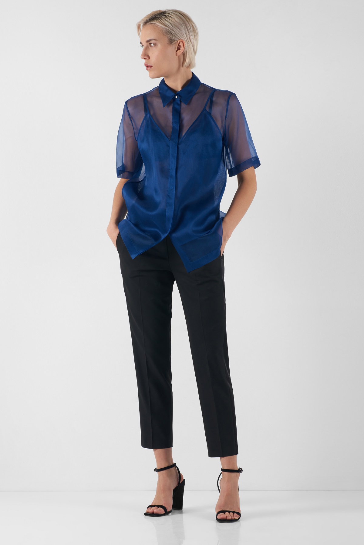 Блузка в синем цвете VASSA&Co, пол женский, цвет синий, фото №2