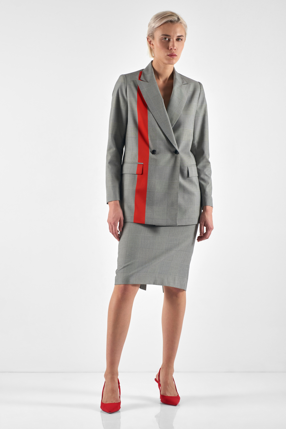 Жакет с контрастной вставкой VASSA&Co, пол женский, цвет черный