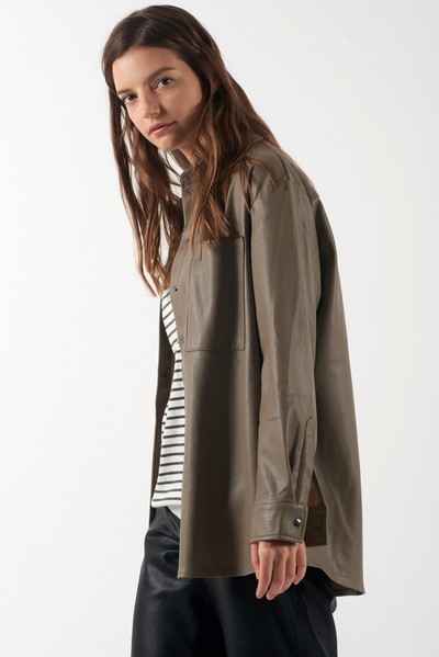 Рубашка из экокожи VASSA CODE, пол женский, цвет серый, фото №4