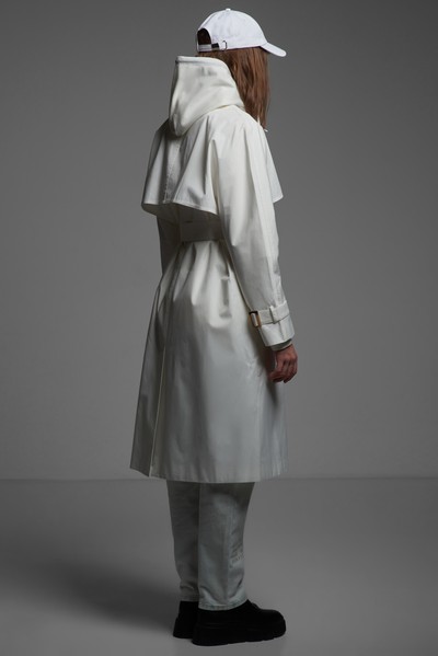 Тренч в белом цвете с кокеткой VASSA CODE, пол женский, цвет белый, фото №6
